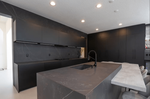 Dekton Keyla